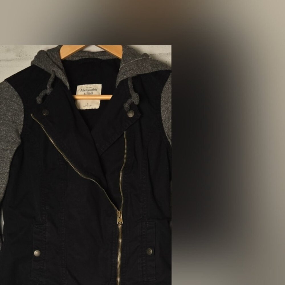 Abercrombie & Fitch Women's Black Moto Jacket w/ Gray Hoodie Size S - Picture 3 of 12